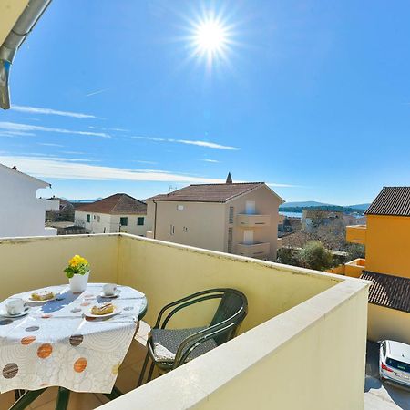 Apartments Lavanda Turanj Luaran gambar