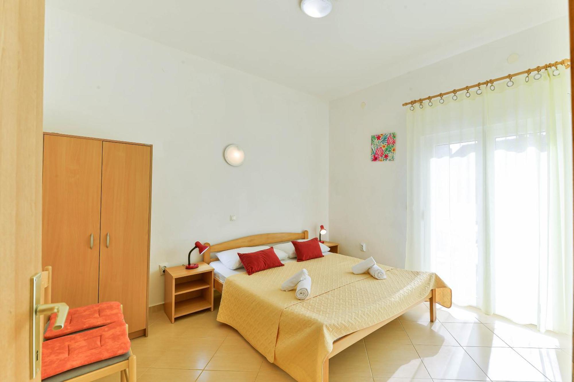 Apartments Lavanda Turanj Luaran gambar