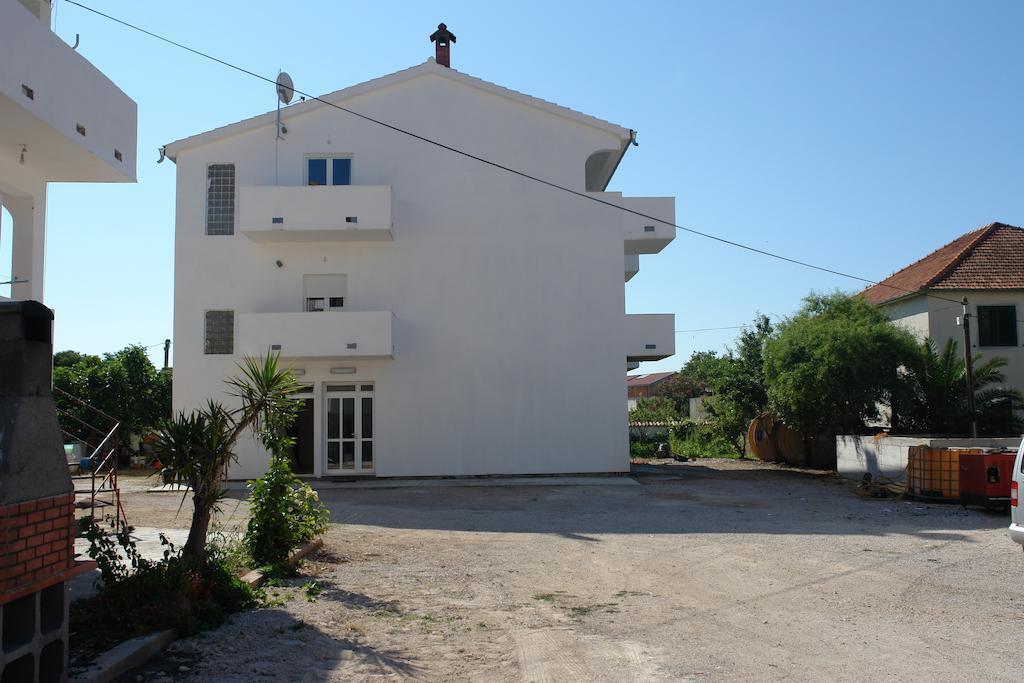 Apartments Lavanda Turanj Luaran gambar