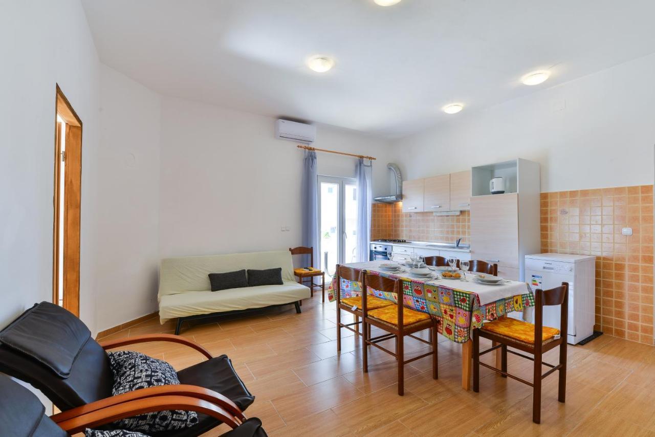Apartments Lavanda Turanj Luaran gambar