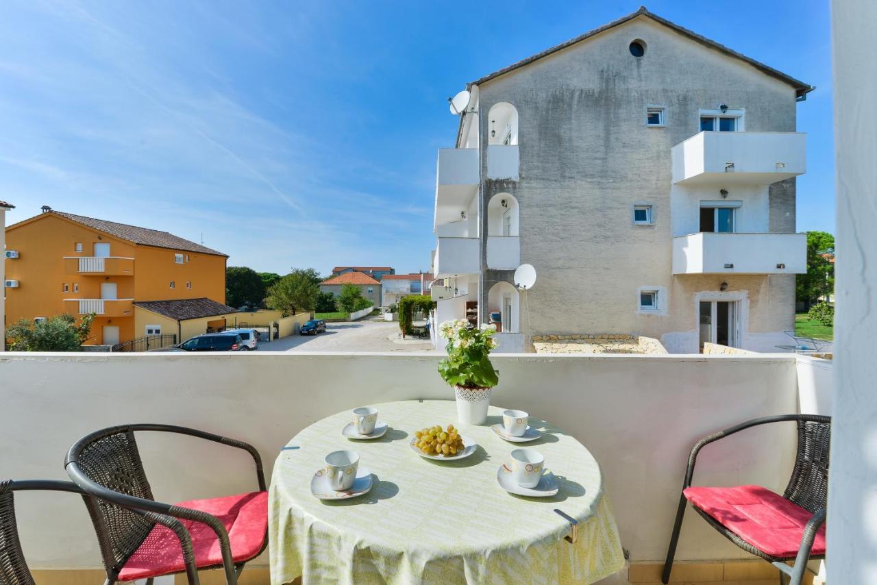 Apartments Lavanda Turanj Luaran gambar