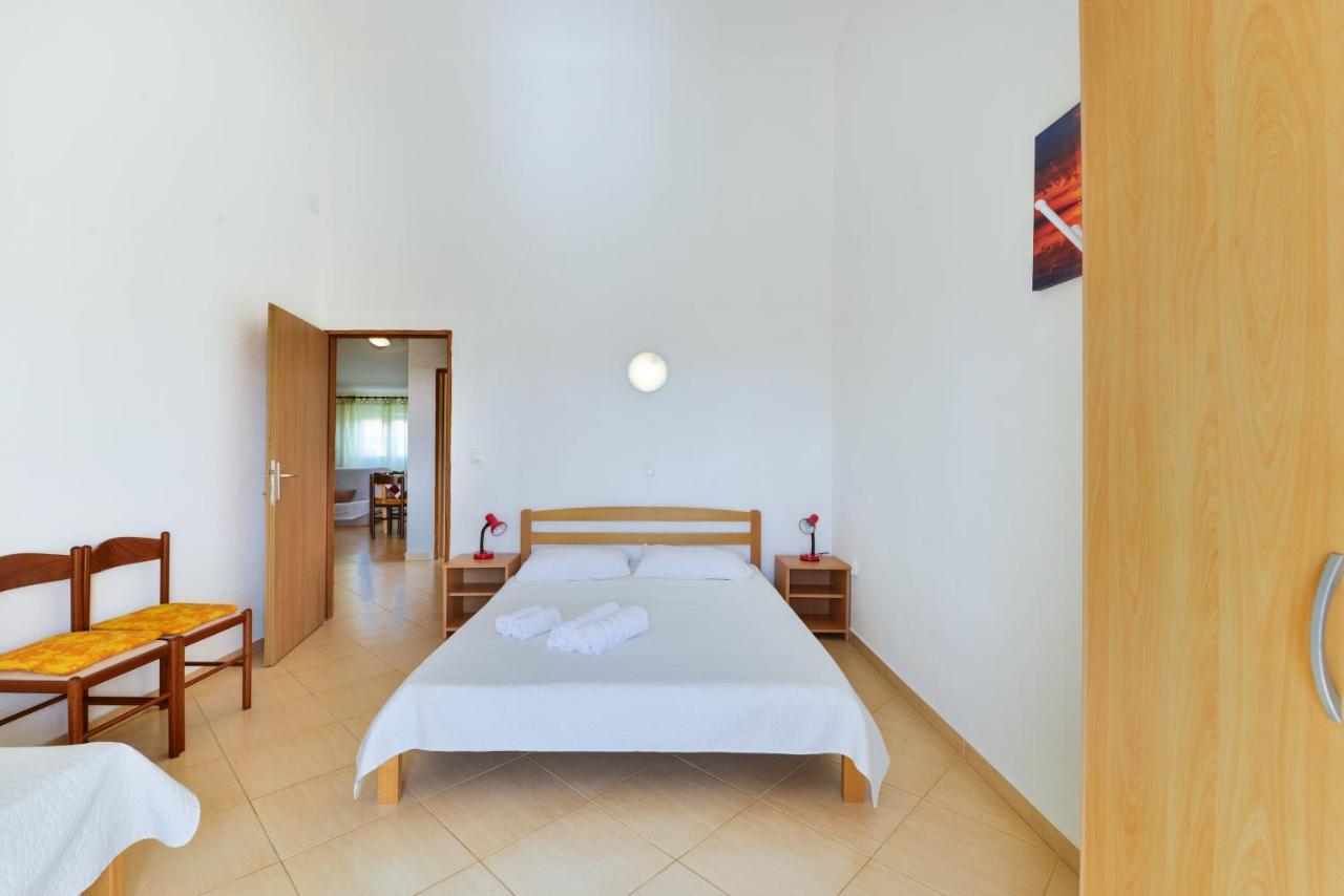 Apartments Lavanda Turanj Luaran gambar
