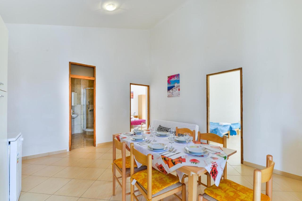 Apartments Lavanda Turanj Luaran gambar