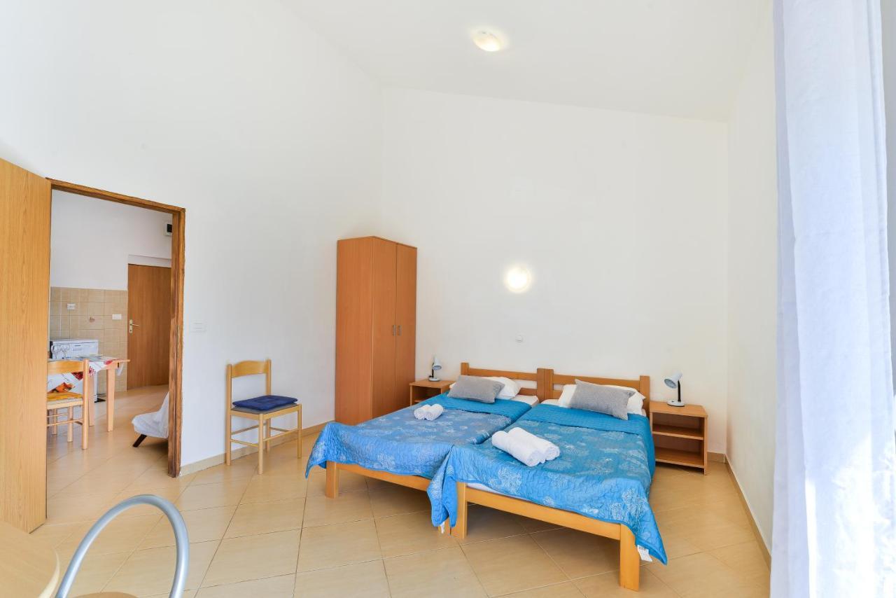 Apartments Lavanda Turanj Luaran gambar