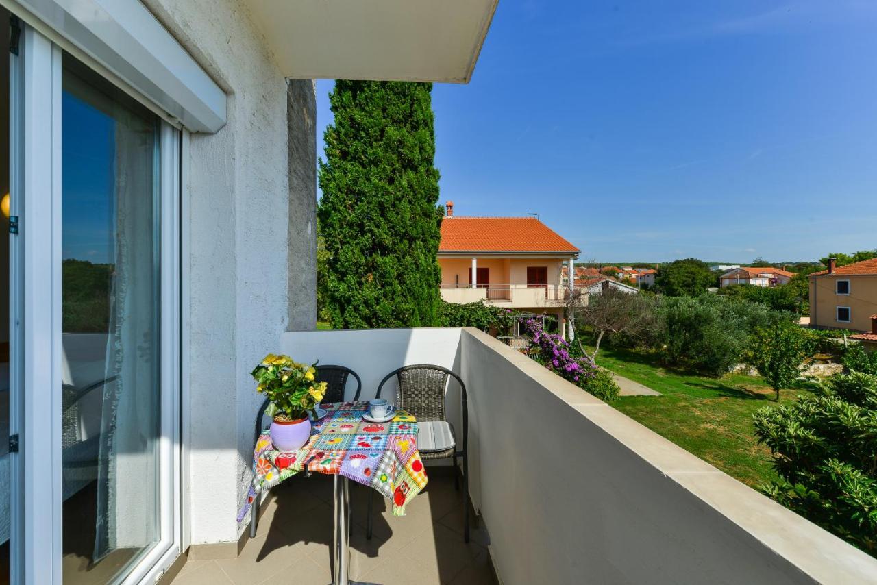 Apartments Lavanda Turanj Luaran gambar