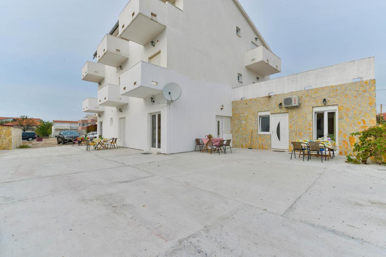 Apartments Lavanda Turanj Luaran gambar