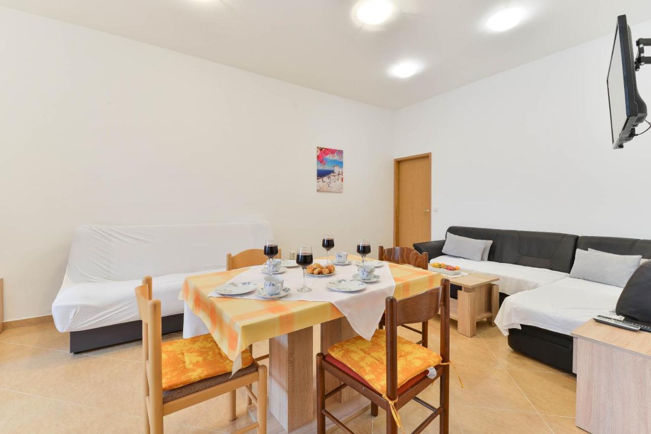 Apartments Lavanda Turanj Luaran gambar